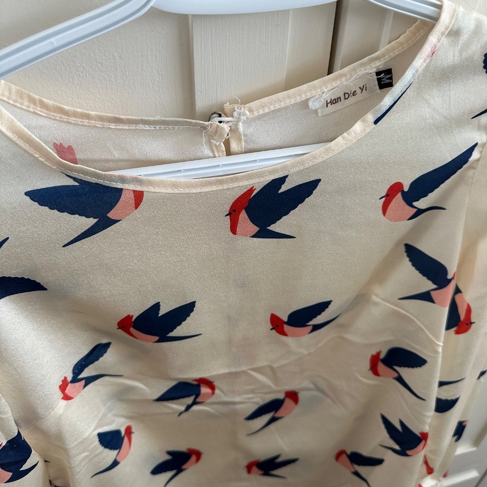Blouse - Picture 2 of 3